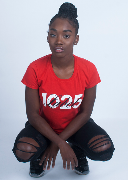 Signature T-Shirt (Women)